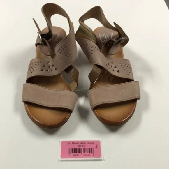 UGG Tasman Slides - Picture 1 of 3